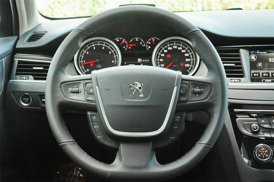 2013款东风标致508 2.3L自动两周年纪念旗舰版
