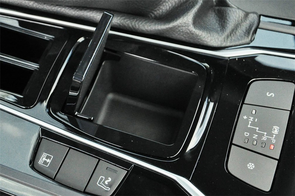 2013款东风标致508 2.3L自动两周年纪念旗舰版