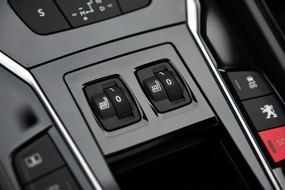 2015款 1.8THP 自动旗舰版 内饰