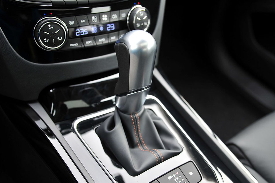 2015款 1.8THP 自动旗舰版 内饰