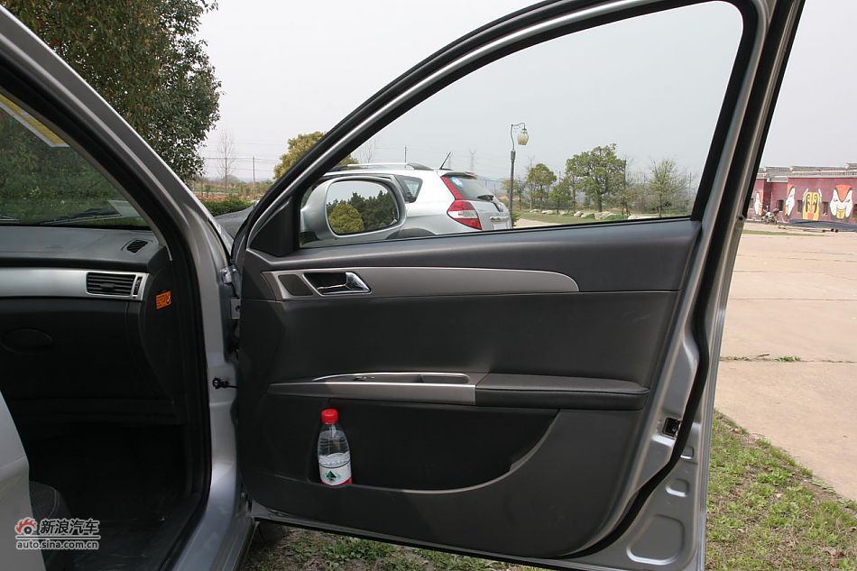 风神H30 CROSS内饰及细节