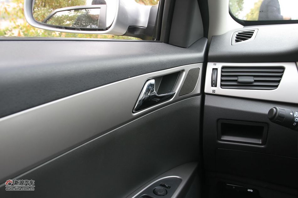 风神H30 CROSS内饰及细节