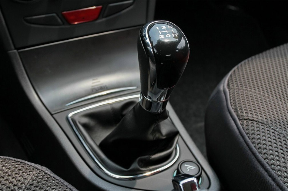 2013H30 CROSS 1.6Lֶ