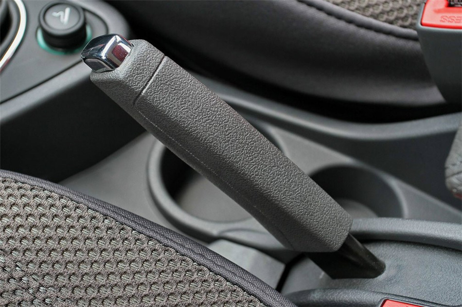 2013款风神H30 CROSS 1.6L手动尊尚型