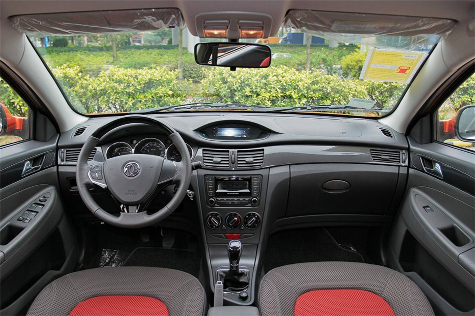 2013款风神H30 CROSS 1.6L手动尊尚型