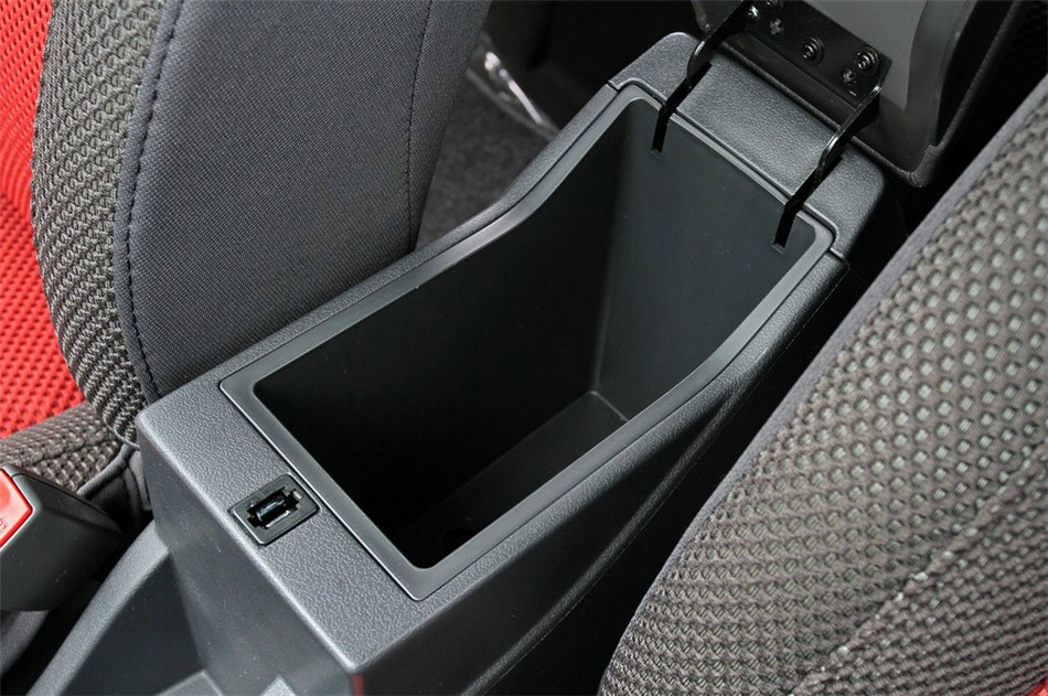 2013H30 CROSS 1.6Lֶ