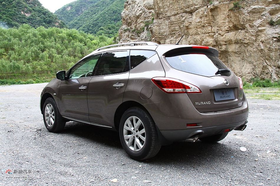 东风日产楼兰外观