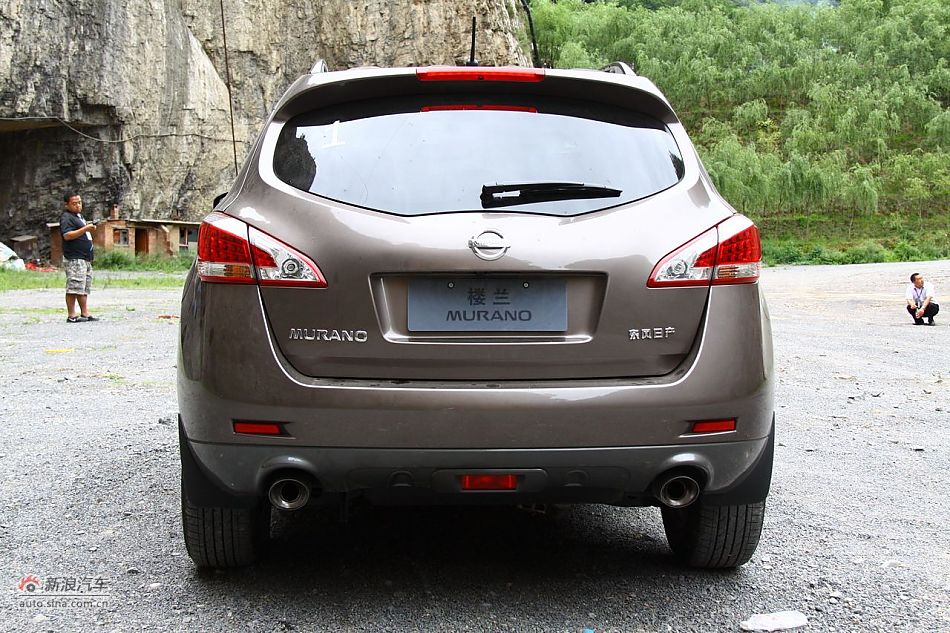 东风日产楼兰外观