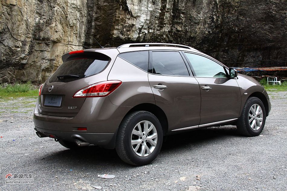 东风日产楼兰外观