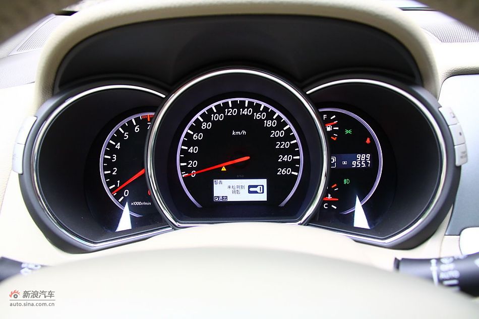 东风日产楼兰内饰