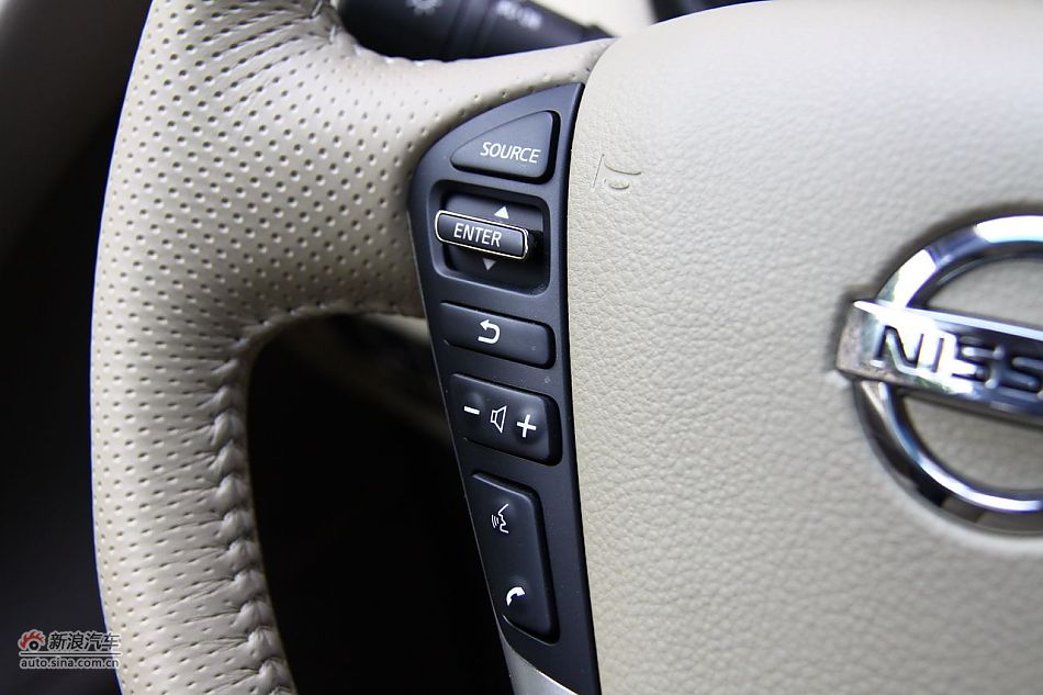 东风日产楼兰内饰