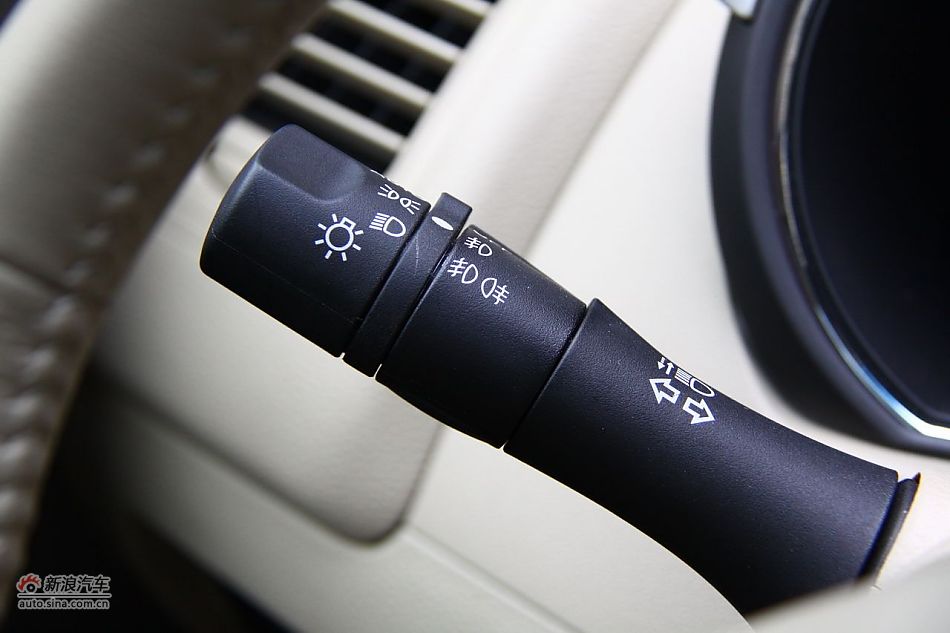 东风日产楼兰内饰