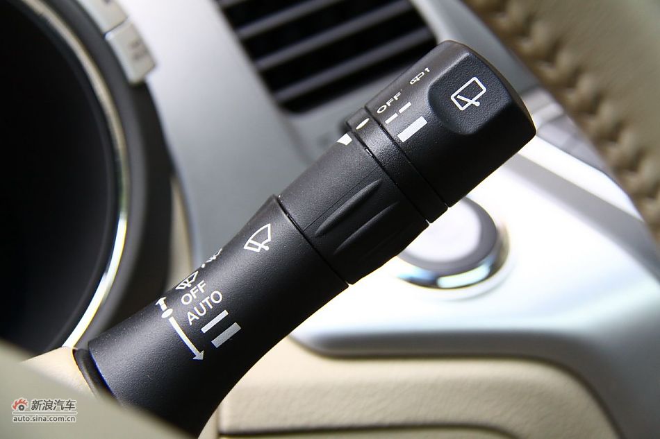 东风日产楼兰内饰