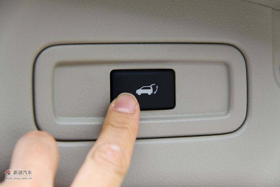 东风日产楼兰内饰