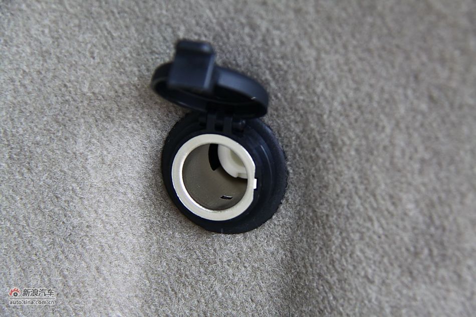 东风日产楼兰内饰