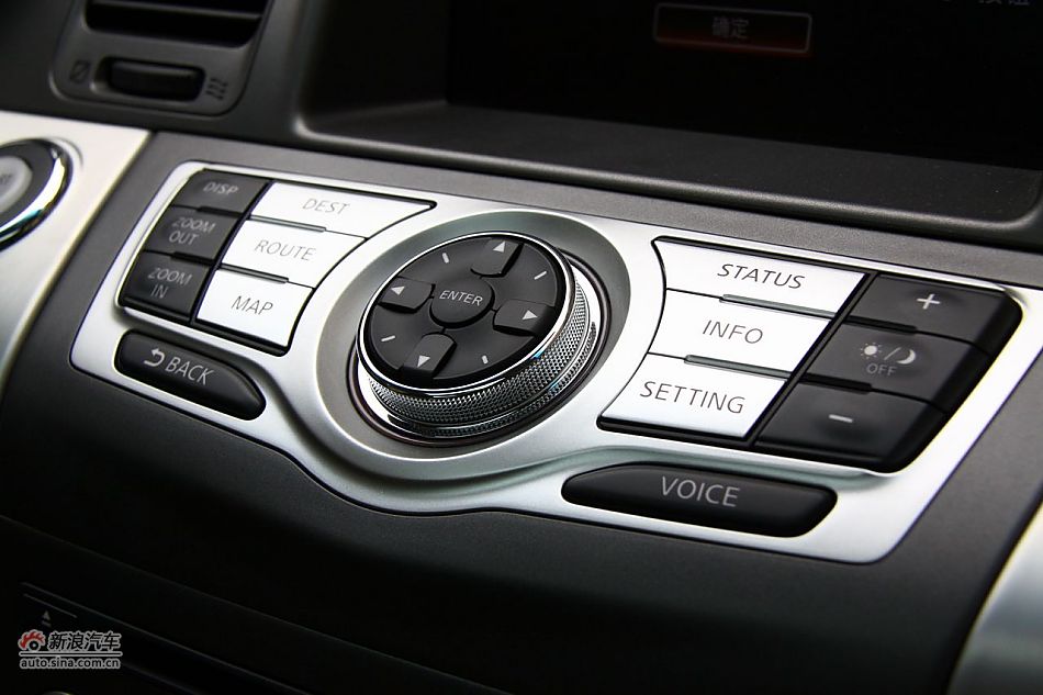 东风日产楼兰内饰