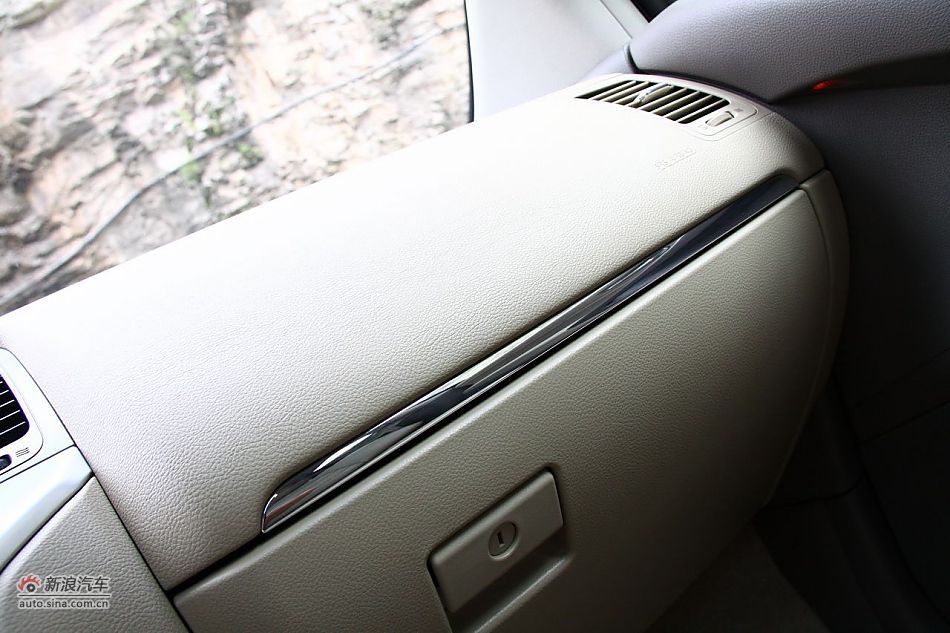 东风日产楼兰内饰
