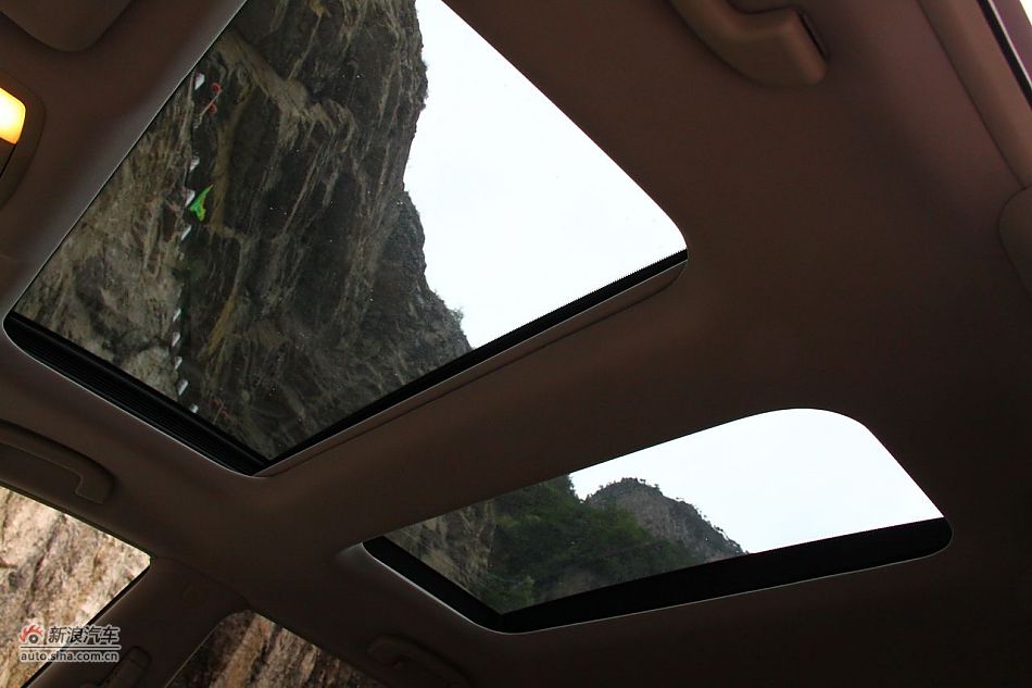 东风日产楼兰内饰