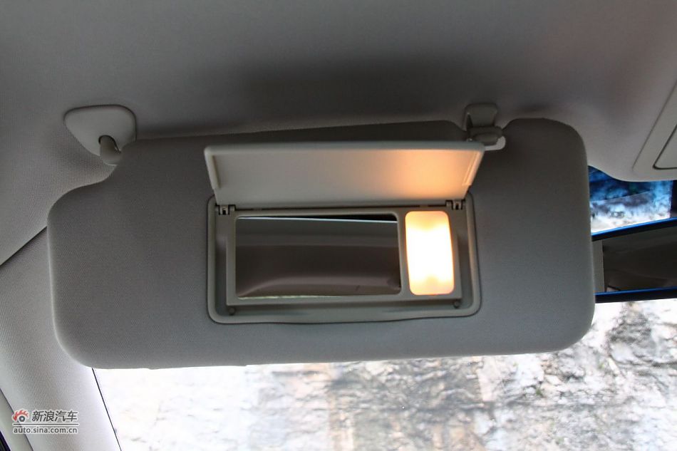 东风日产楼兰内饰