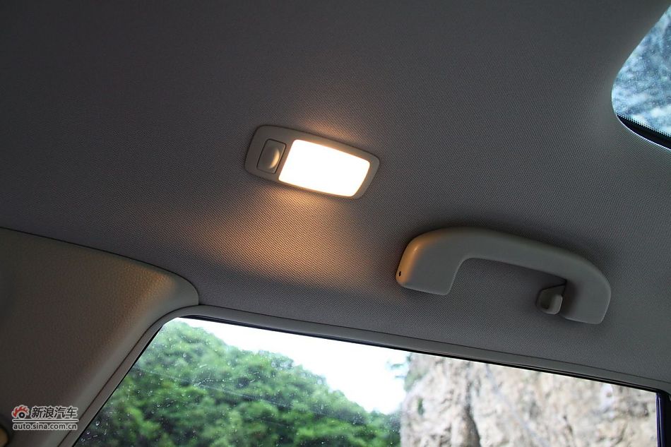 东风日产楼兰内饰