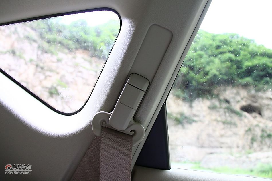 东风日产楼兰内饰