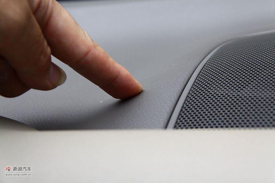 东风日产楼兰内饰