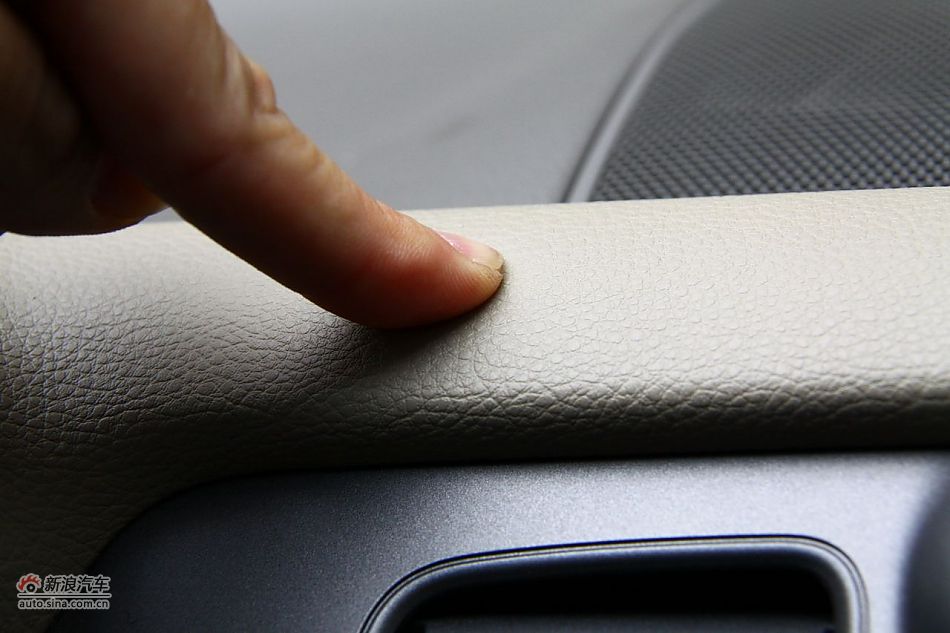东风日产楼兰内饰