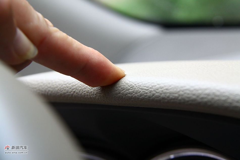东风日产楼兰内饰