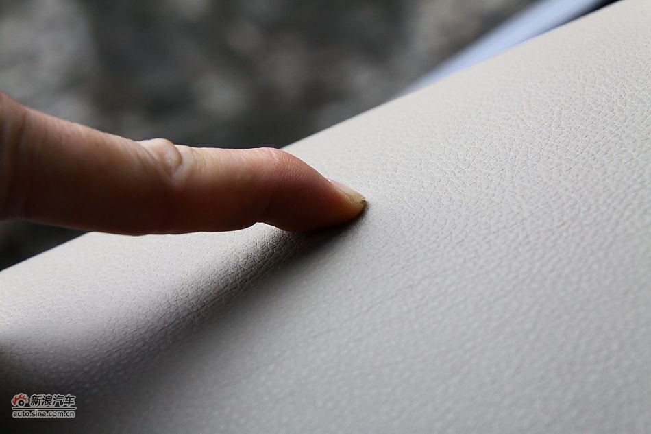 东风日产楼兰内饰