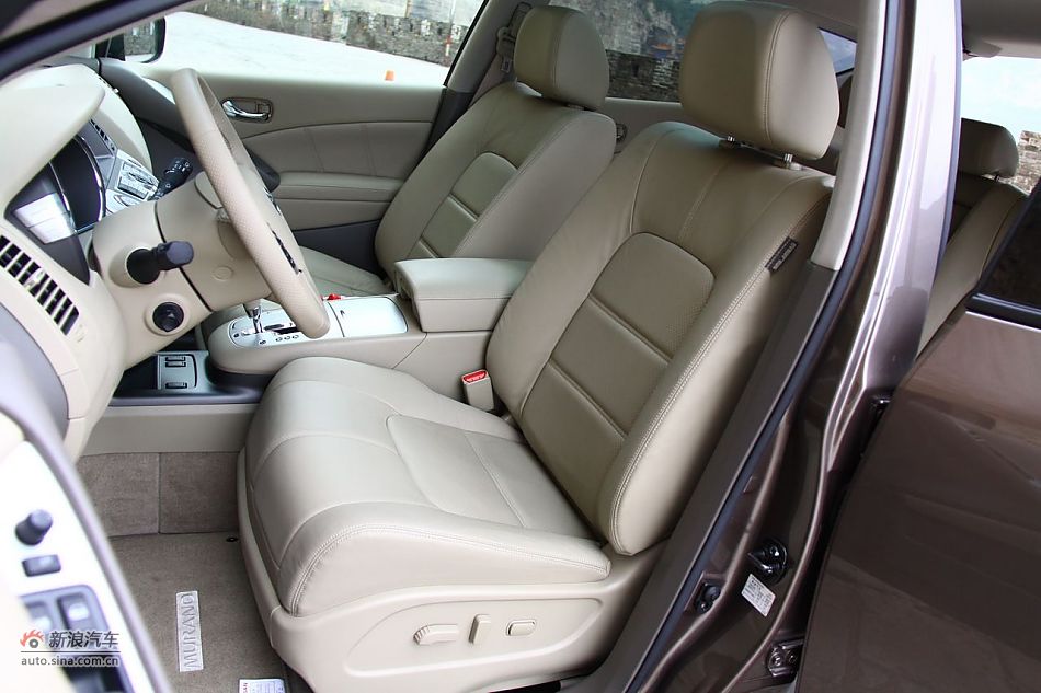 东风日产楼兰空间