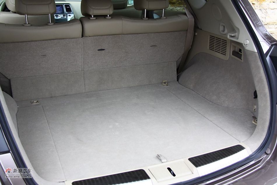 东风日产楼兰空间