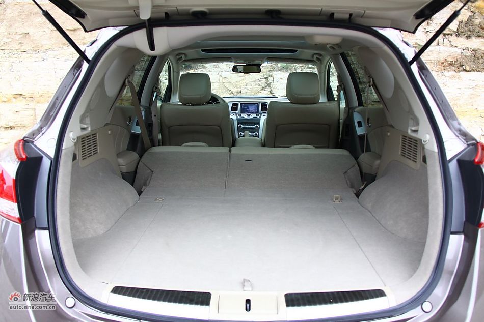 东风日产楼兰空间