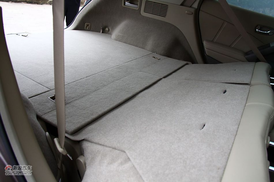 东风日产楼兰空间