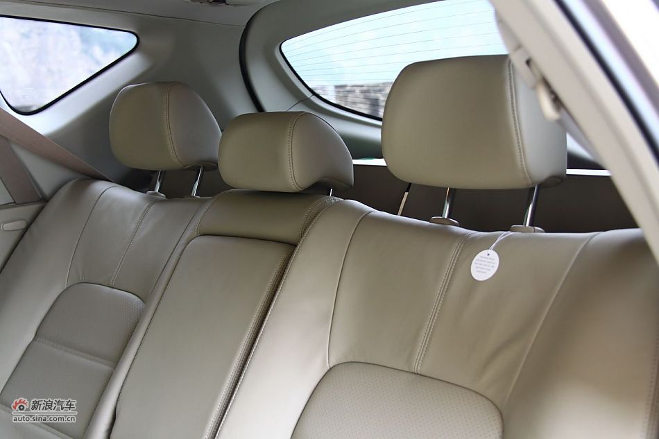 东风日产楼兰空间