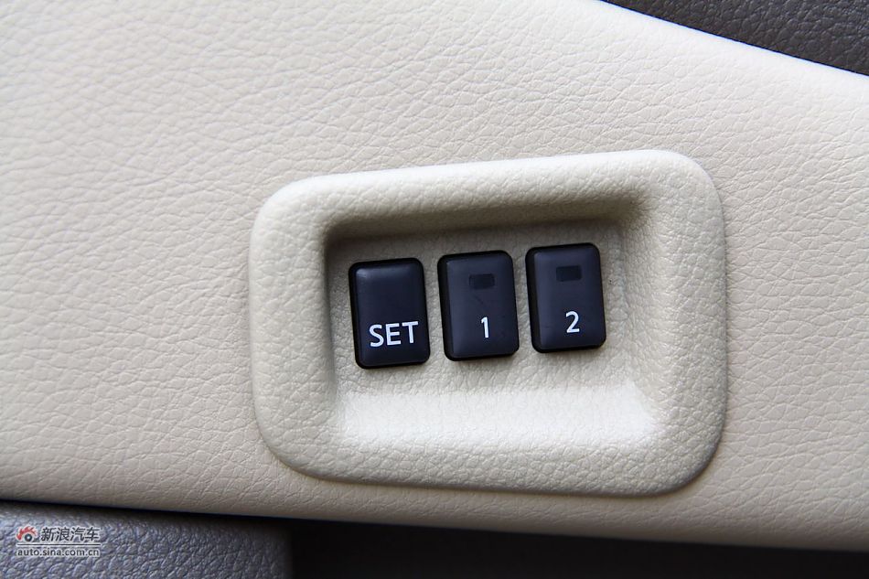 东风日产楼兰空间