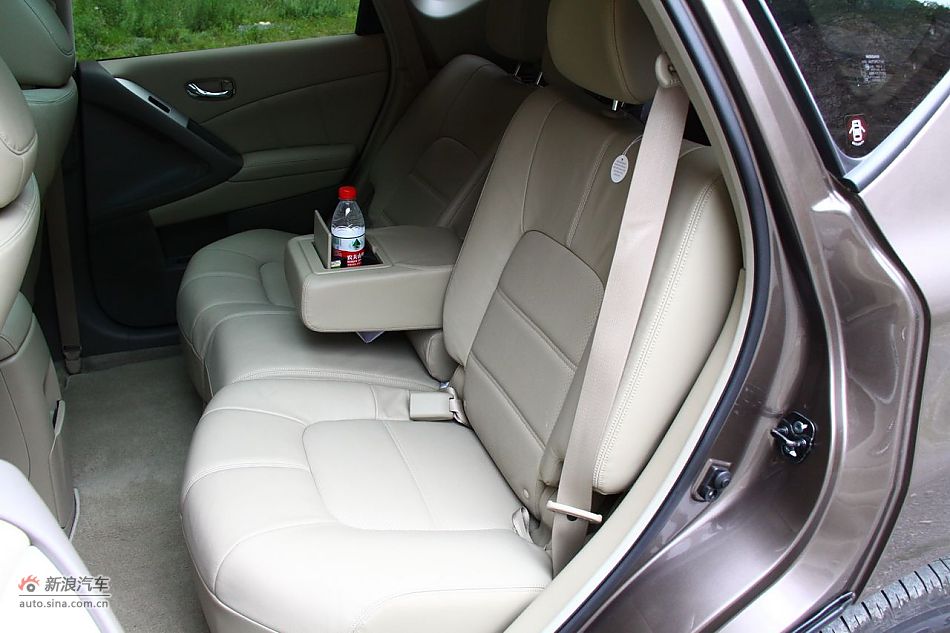 东风日产楼兰空间