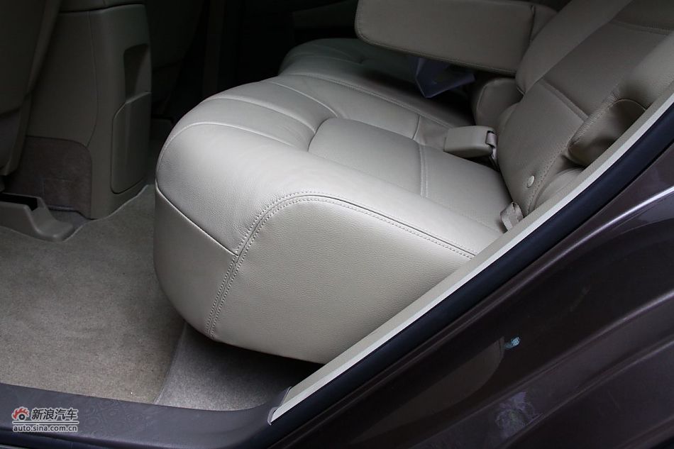 东风日产楼兰空间