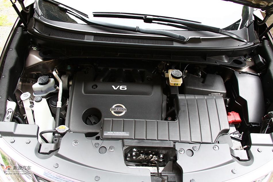 东风日产楼兰引擎与底盘