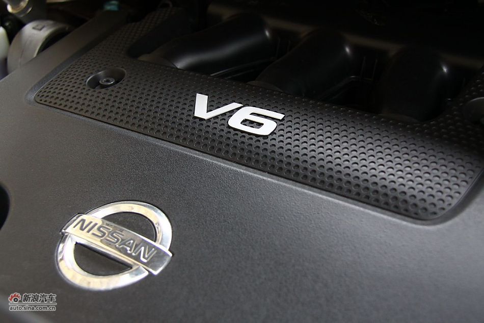 东风日产楼兰引擎与底盘