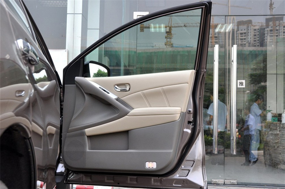 Murano 2011款 3.5L CVT 座椅空间