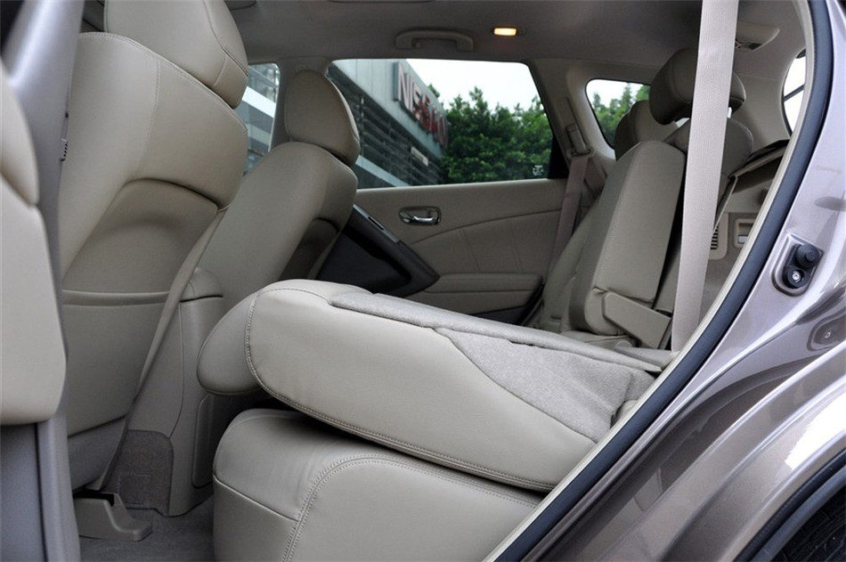 Murano 2011款 3.5L CVT 座椅空间