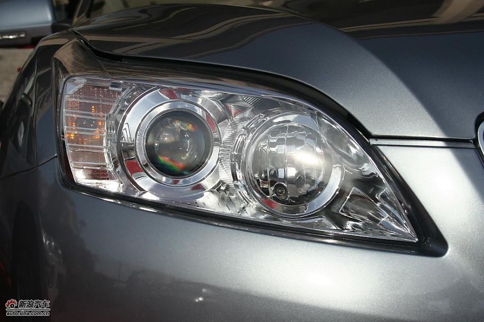 华泰首款轿车B11