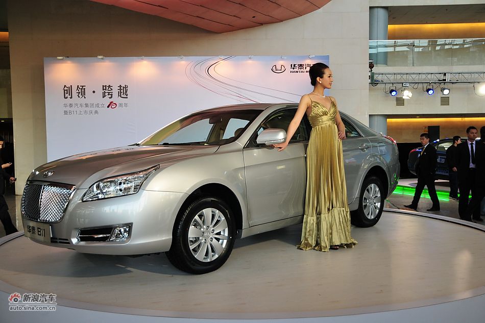 华泰B11上市现场图片