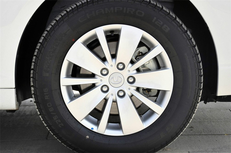 2011款 1.8T MT 舒适汽油版 其他