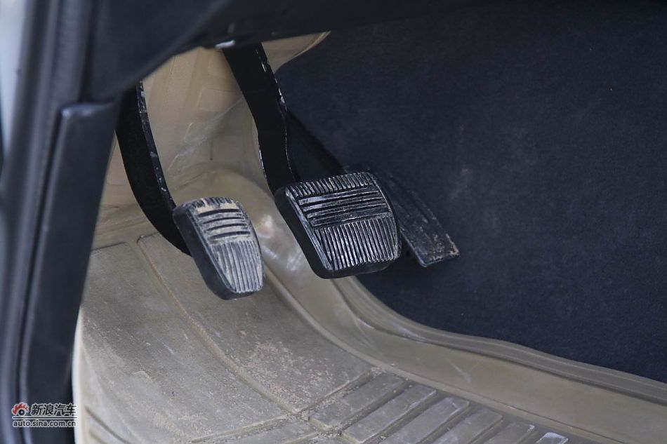 吉奥奥轩G3内饰图片