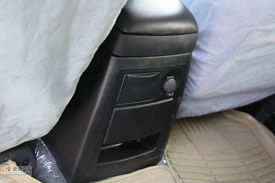 吉奥奥轩G3内饰图片