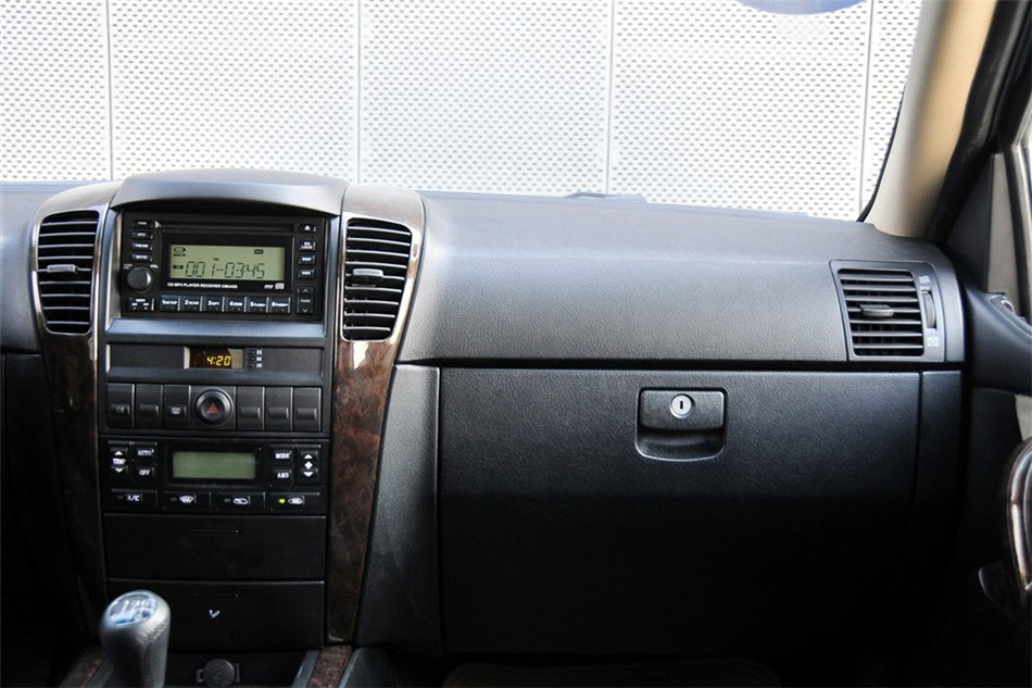 2011款 2.0L 精英版 内饰