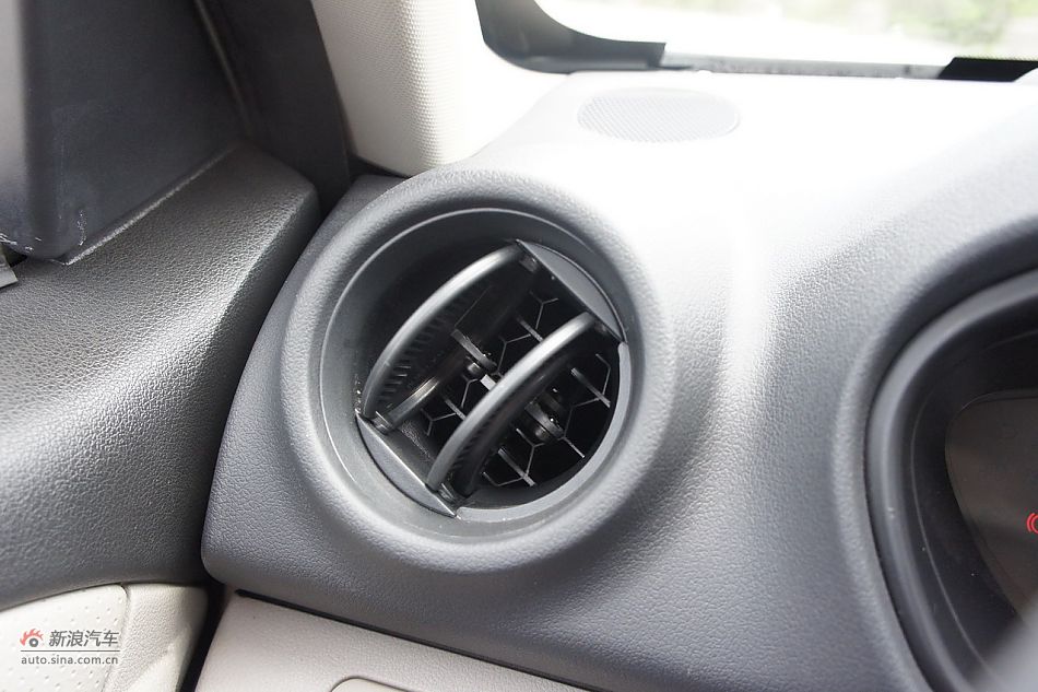 力帆X60内饰细节