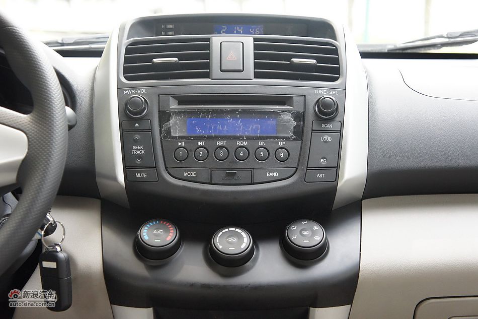 力帆X60内饰细节