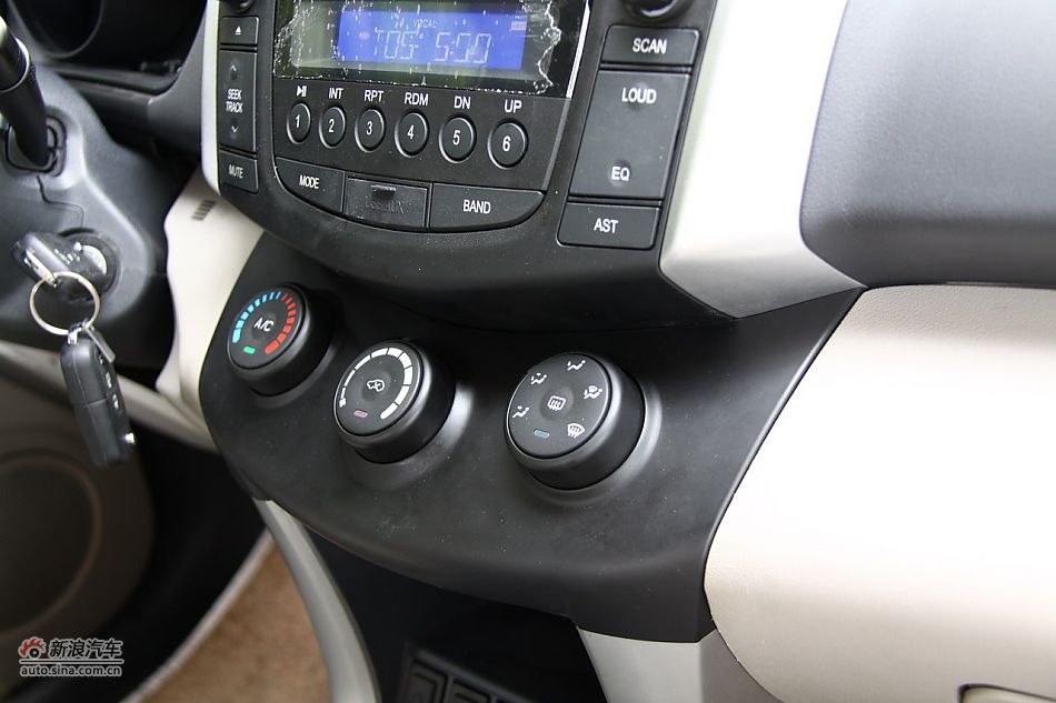 力帆X60内饰细节